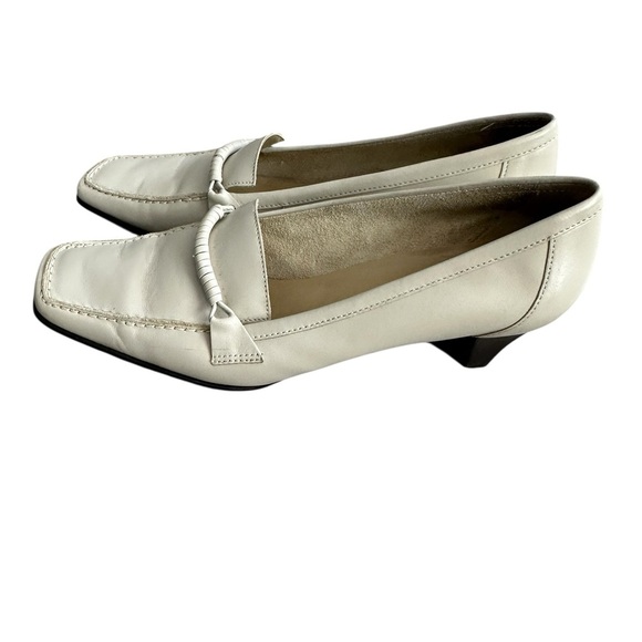 Vintage Franco Sarto Cream Leather Loafer Pumps 6.5M Square Toe Minimalist - Picture 1 of 5
